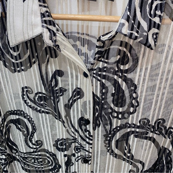 Chico's Sheer Black and Cream Paisley Button Down Top, Traveler’s Collection - Picture 4 of 5